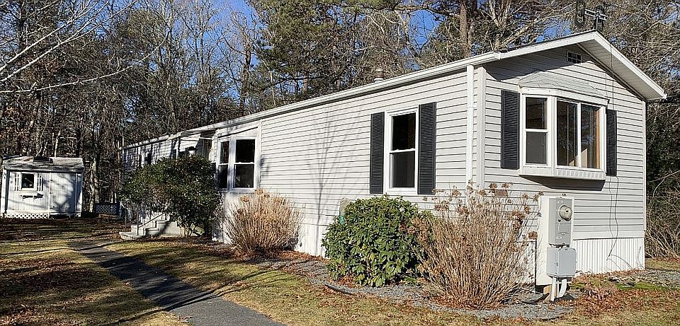 1st image of 10 Barnfield Dr