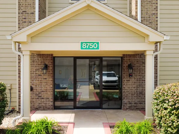 8750 Yardley Ct APT 208, Indianapolis, IN 46268