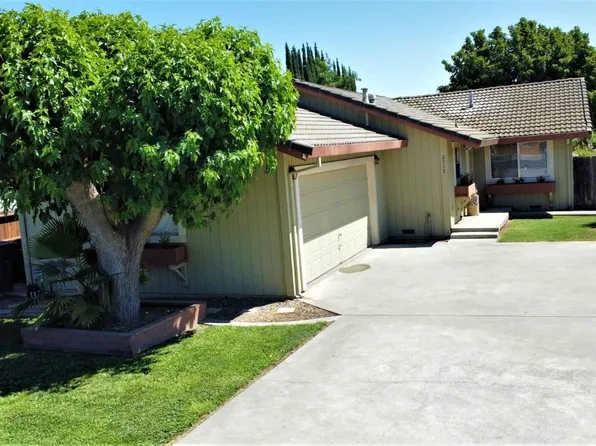 2712 W Santa Fe St, Riverbank, CA 95367