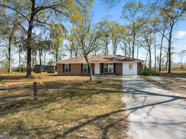 448 Queensway Dr, Ellabell, GA 31308