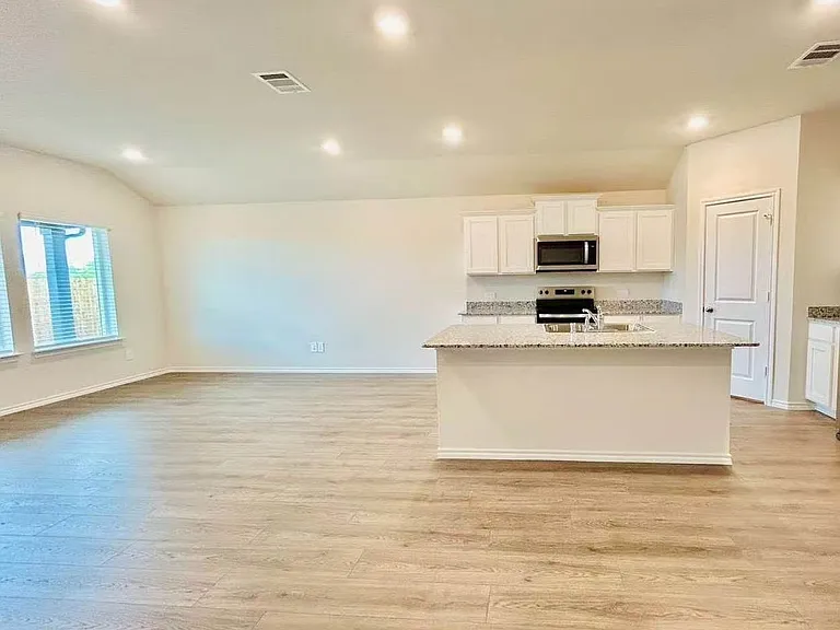 3431 Rendezvous Way — Photo 6