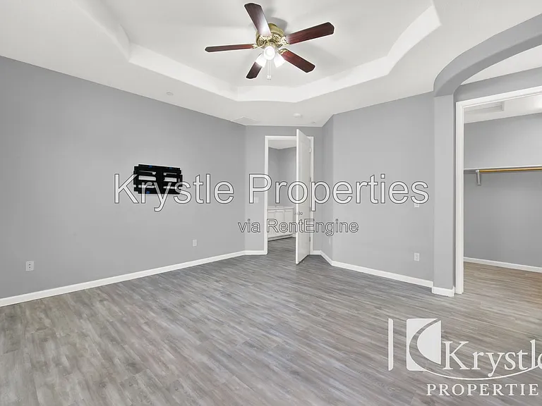 1649 Roma Dr — Photo 26