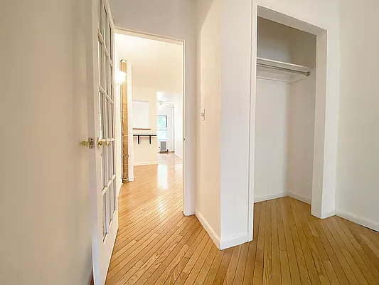 Rented by Buchbinder & Warren | media 5