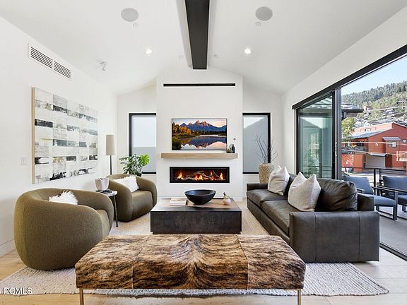 5th image of 1132 Woodside Ave