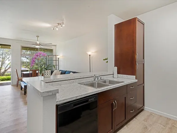 115 Hoowaiwai Loop APT 602, Wailuku, HI 96793
