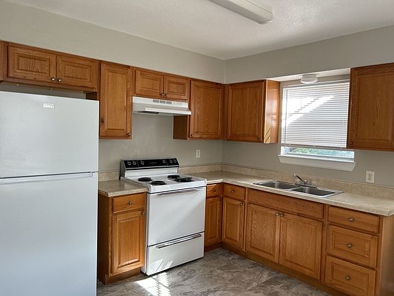 5th image of 602 Westview Cir APT B