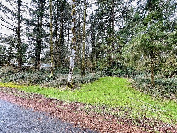 2nd image of 767 Evergreen Avenue SE