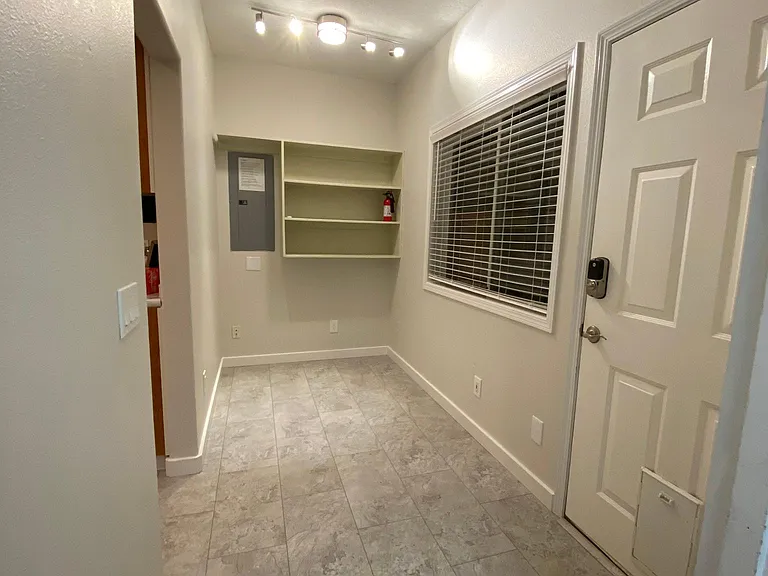 1103 D St — Photo 10