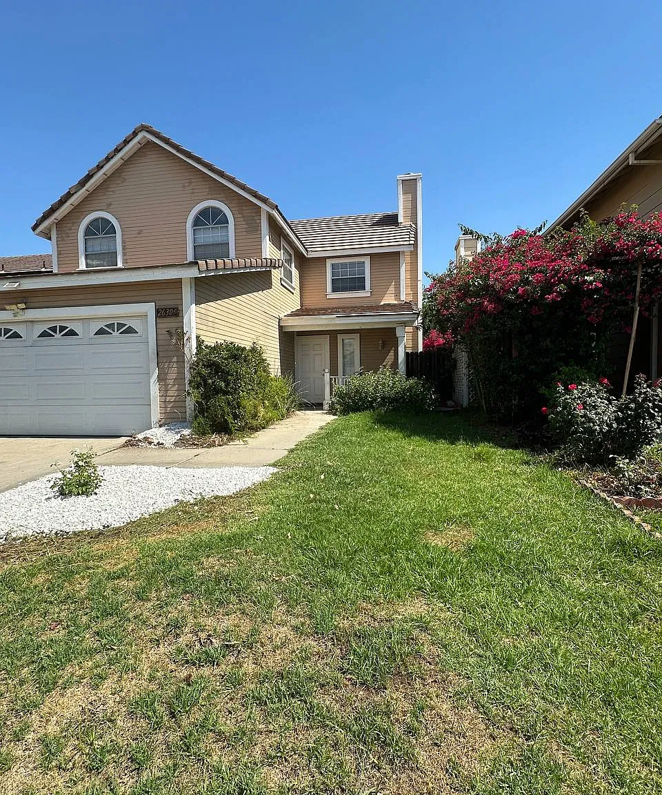 4 bed, 1748 sqft, $3,100 — Photo 1