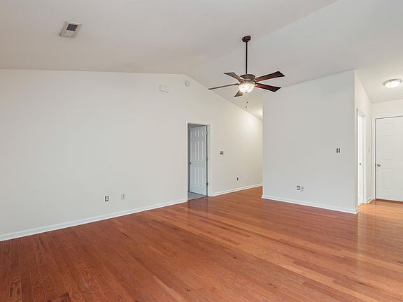5th image of 10245 Boston Ln