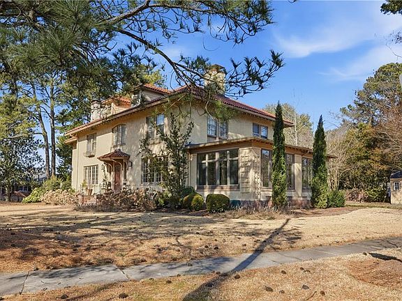 3rd image of 1702 Cloncurry Rd