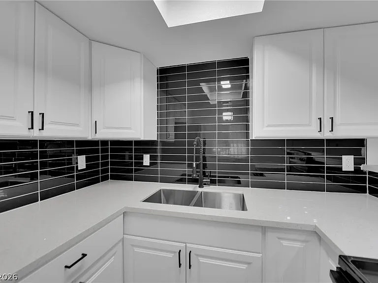 3432 Aristos Ave #B — Photo 5