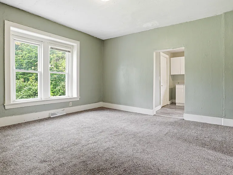511 Edgewood Ave — Photo 6