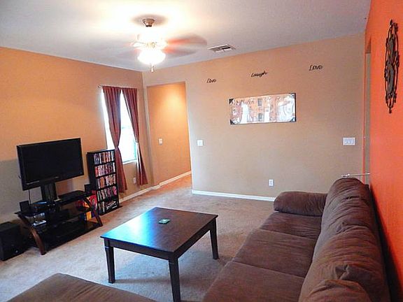 4th image of 41284 W Parkhill Dr
