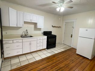 6 S Water St APT E, Onset, MA 02558
