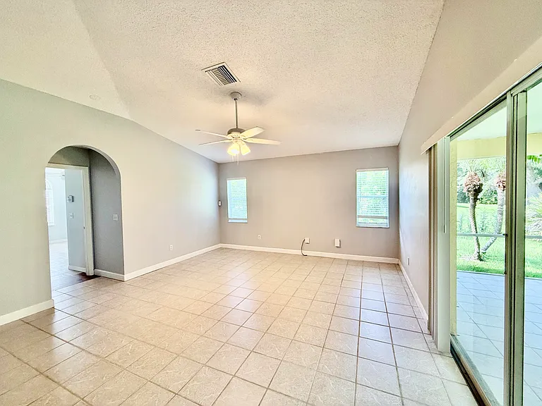 5707 Silver Oak Dr — Photo 12