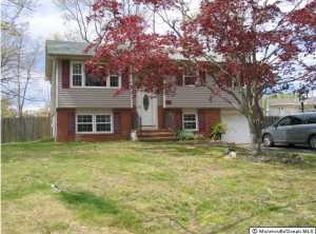 4 Windsor Ct, Toms River, NJ