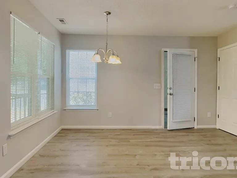 4828 Lighthouse Ct — Photo 5