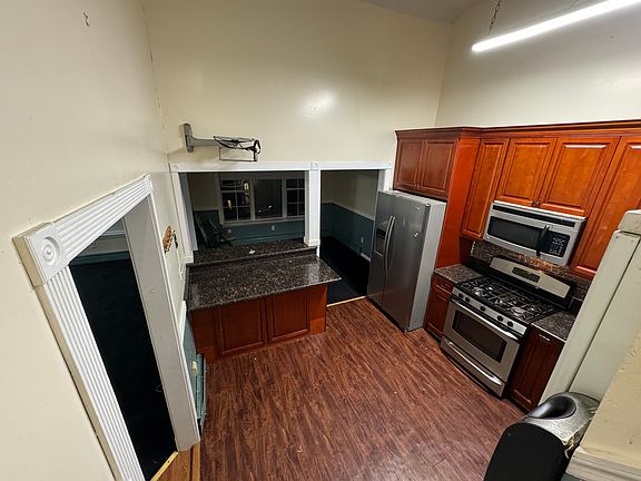 5th image of 1537 Longfellow Ave #1