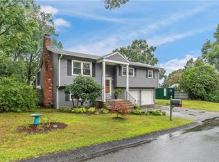 40 Alton Ave, Cumberland, RI 02864