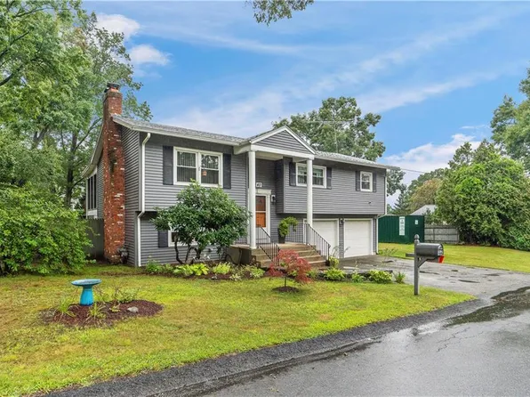 40 Alton Ave, Cumberland, RI 02864