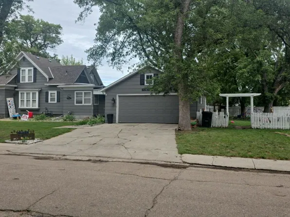 520 Maple St, Pender, NE 68047