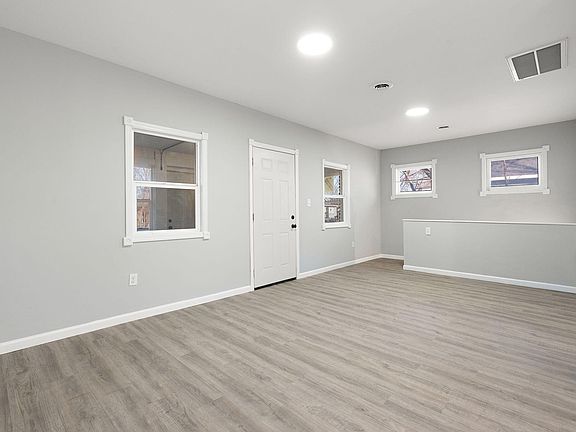 3rd image of 361 Madison St