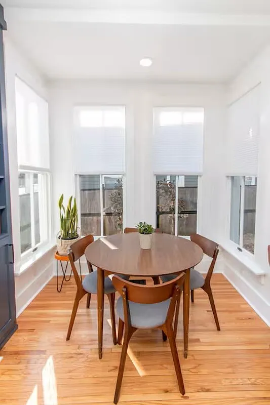 4 bed, 2.0 bath, 1920 sqft, $4,200 — Photo 2