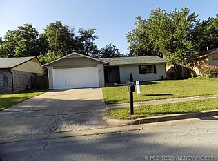 11833 E 62nd St, Broken Arrow, OK 74012