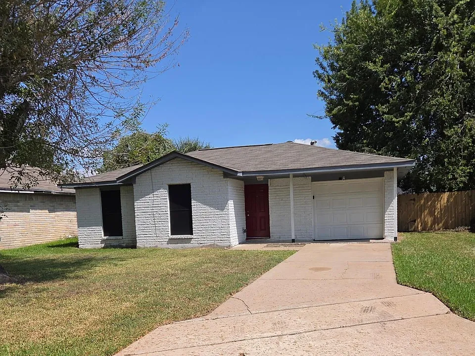 12811 Roandale Dr