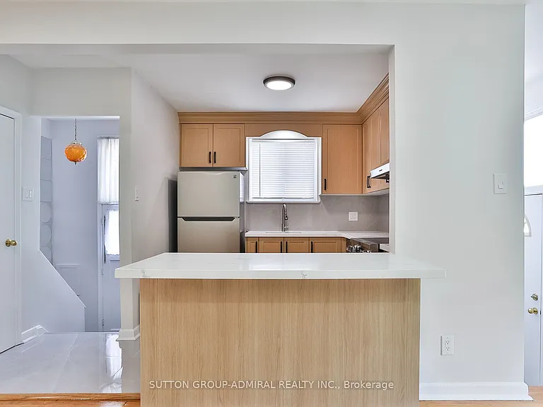 264 McConvey Dr — Photo 6