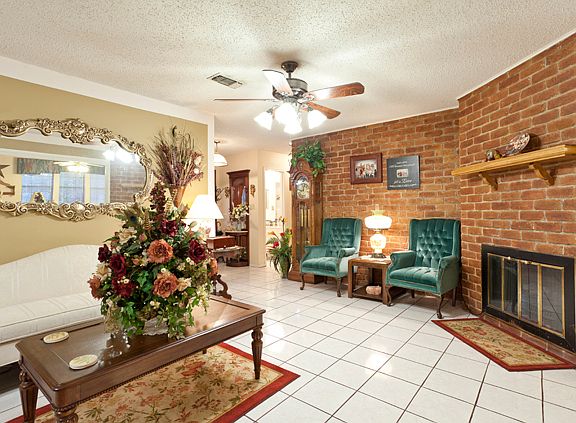 4th image of 114 Pizarro Ave