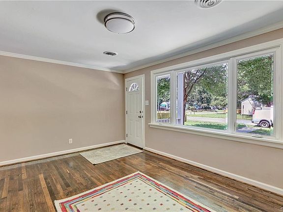 5th image of 3933 Alma Ave