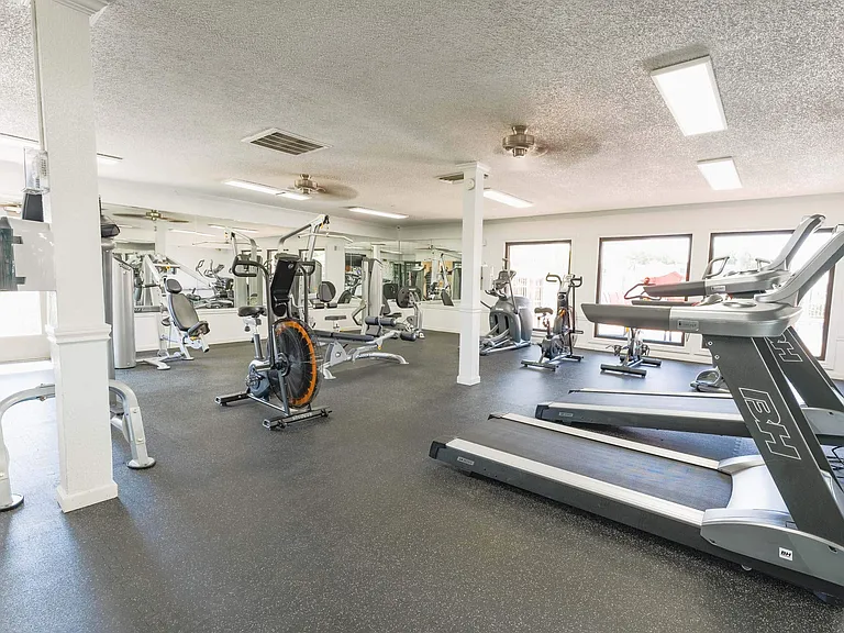 Cantera Apartments — Photo 11