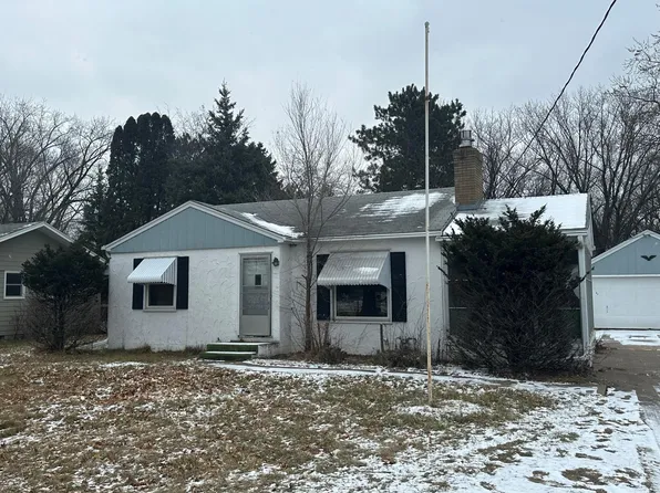 3256 New Brighton Rd, Arden Hills, MN 55112