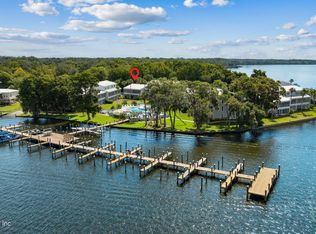 210 RIVER BEND Place #B, Welaka, FL 32193