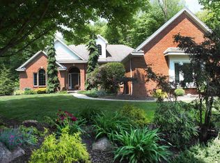 4068 Deerfield Woods Dr, Lambertville, MI 48144