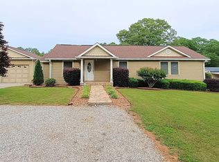 335 Shady Hollow Ln, Talladega, AL 35160