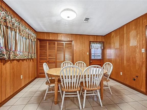 5th image of 5924 Oxford Pl