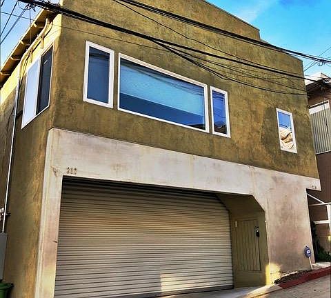 2nd image of 217 Kelp St
