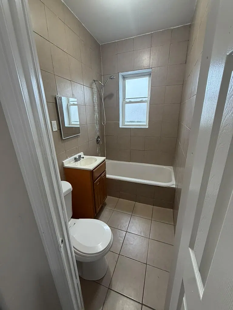Studio, $1,350 — Photo 2
