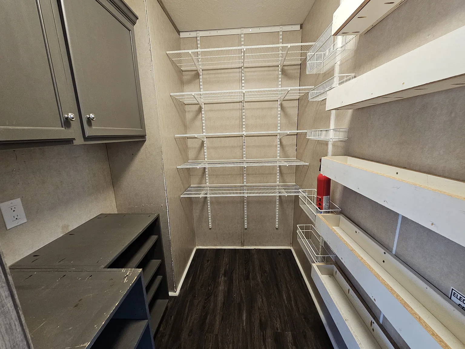 4 bed, 2128 sqft, $2,350 — Photo 4