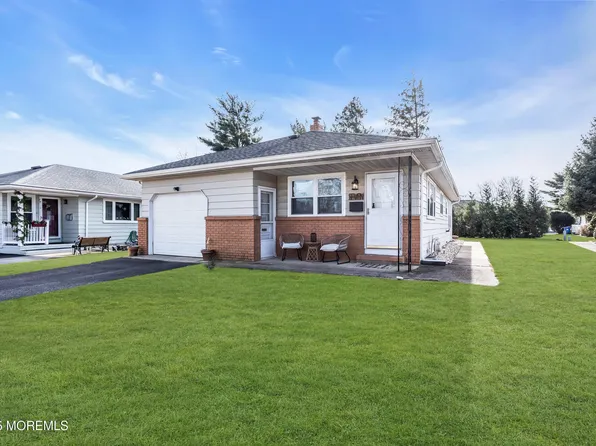 7 Georgetown Drive, Toms River, NJ 08757