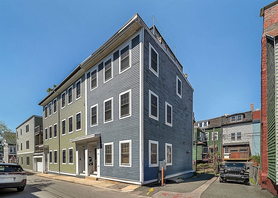 1st image of 256 Bowen St #2
