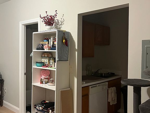 3rd image of 111 Norway St APT 203