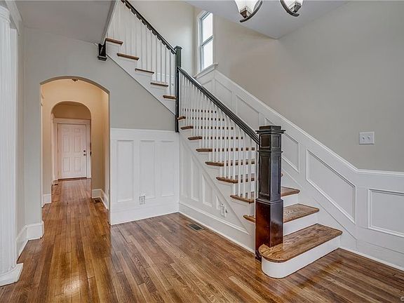 3rd image of 3400 North Ave