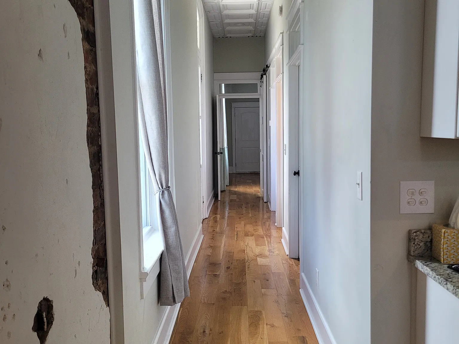3 bed, 1200 sqft, $1,950 — Photo 3