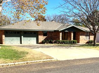2506 Itasca St, Plainview, TX 79072