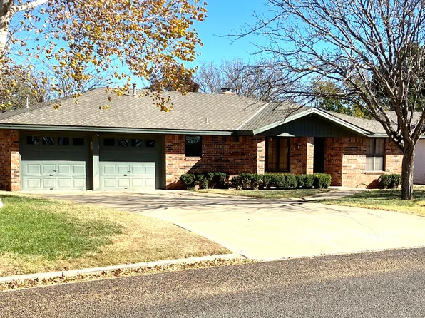 2506 Itasca St, Plainview, TX 79072