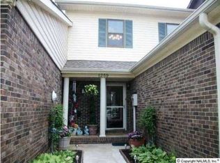 1259 Catskill Cir SE, Huntsville, AL 35802